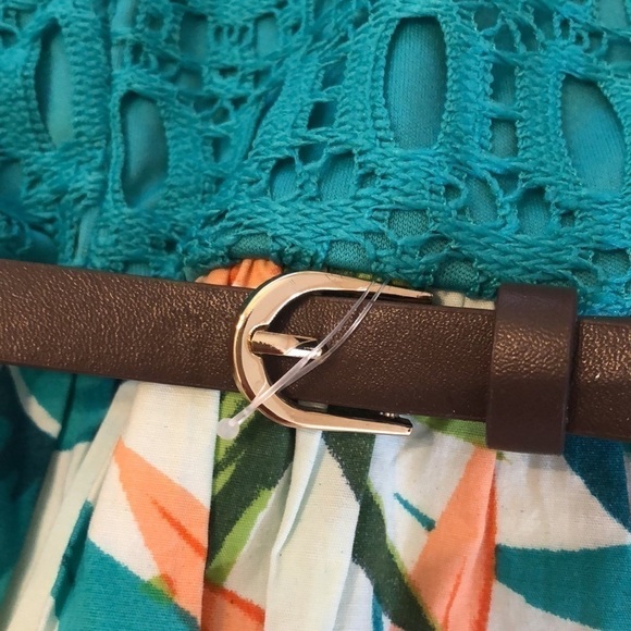 City Triangles Tropical Floral Strapless Bubble
Dress With Belt Size 3 - Picture 3 of 12